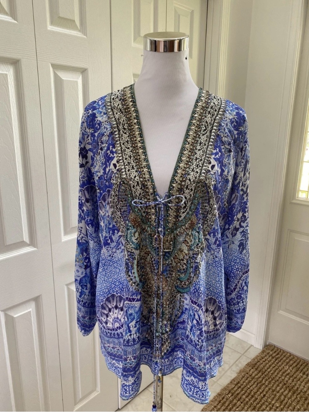 EUC XS CAMILLA Lace Up Blouse in Guardian Of Secrets 100% silk Lace Up Blouse